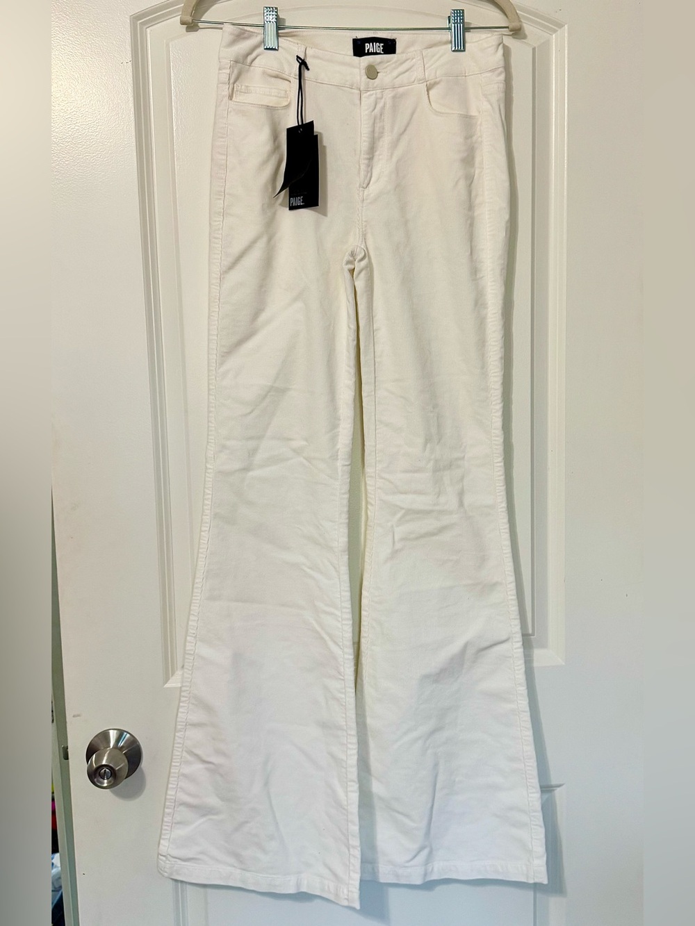 PAIGE NWT Women’s Genevieve Flare Jeans Size 25 Micro-corduroy Soft Cream
